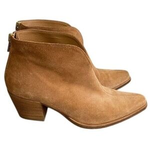 Vince Havana Notch Bootie Roasted Cashew‎ Suede Size 6.5